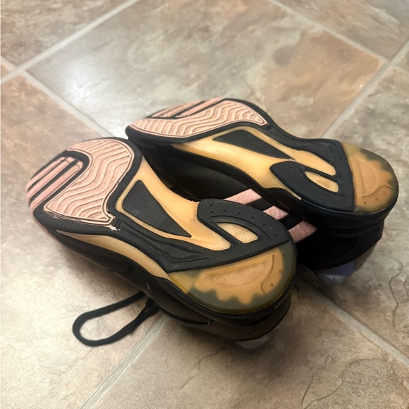 Adidas adiPRENE Women’s Indoor Soccer Shoes – Black & Pink – Size 6 - Picture 5 of 6